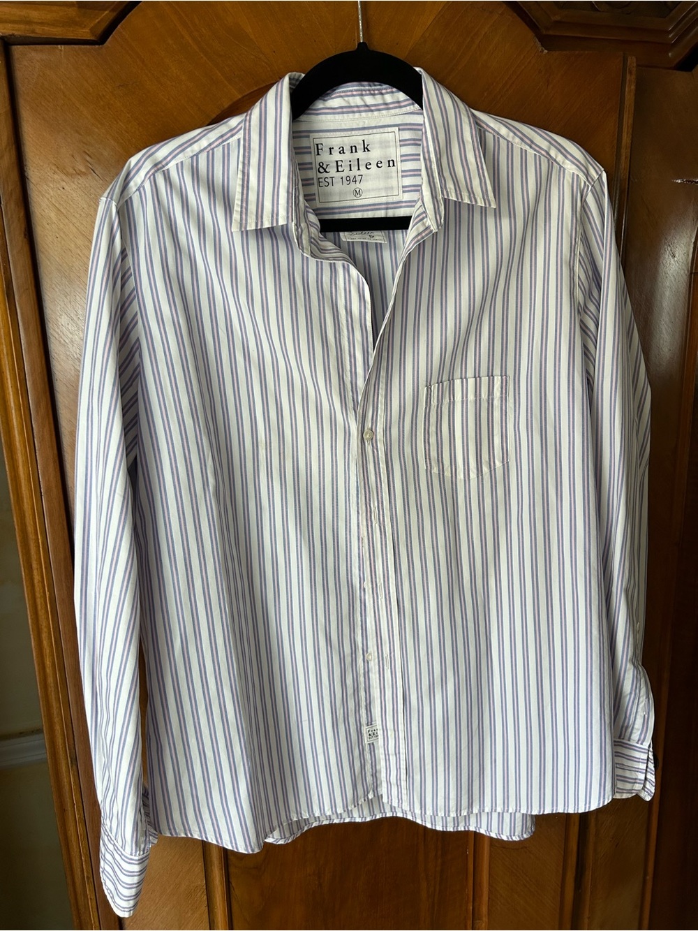 Frank & Eileen Ladies White Shirt with Blue and Pink Stripes Sz M